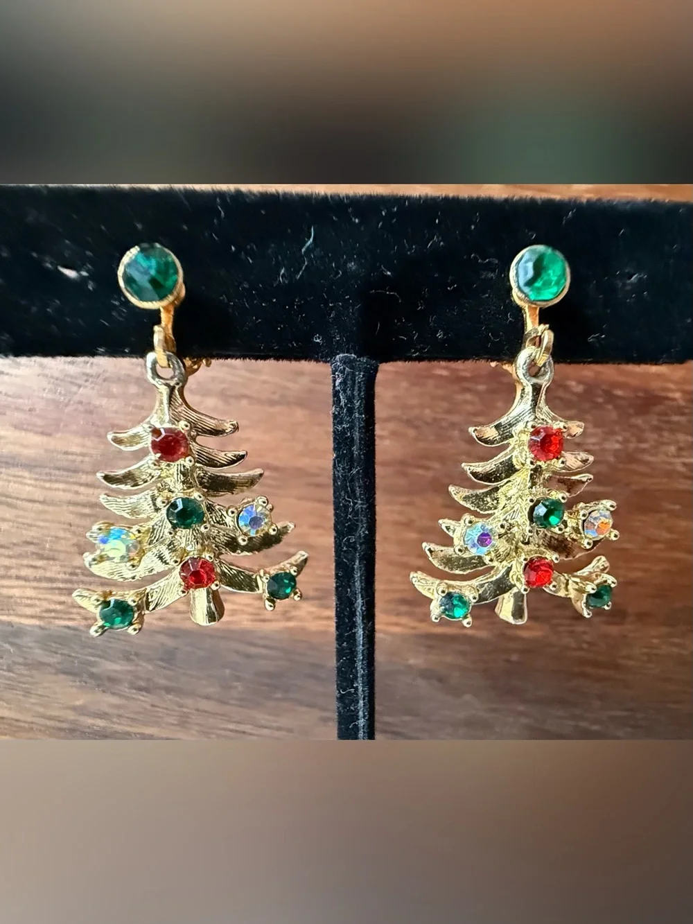 VTG Tancer Gold-Tone Christmas Tree Earrings Dangling Green AB Red Rhinestone